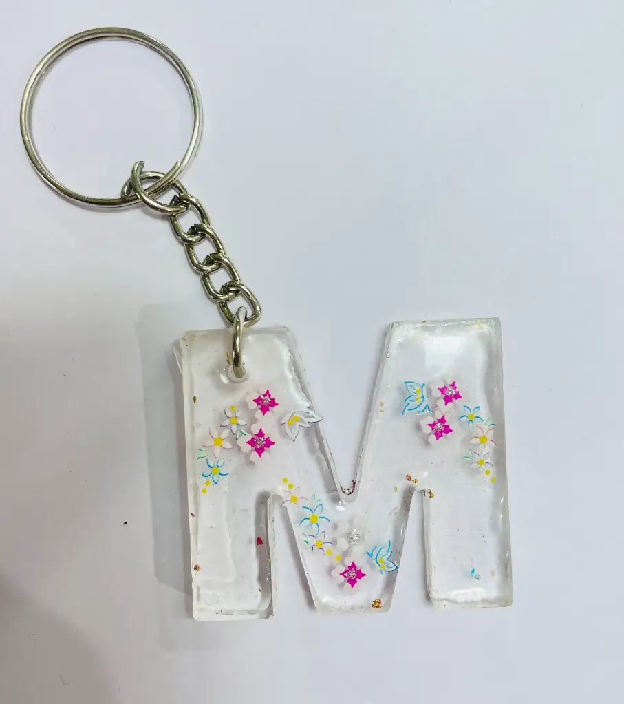 Letter 'M' with flower Keychain -GMK027