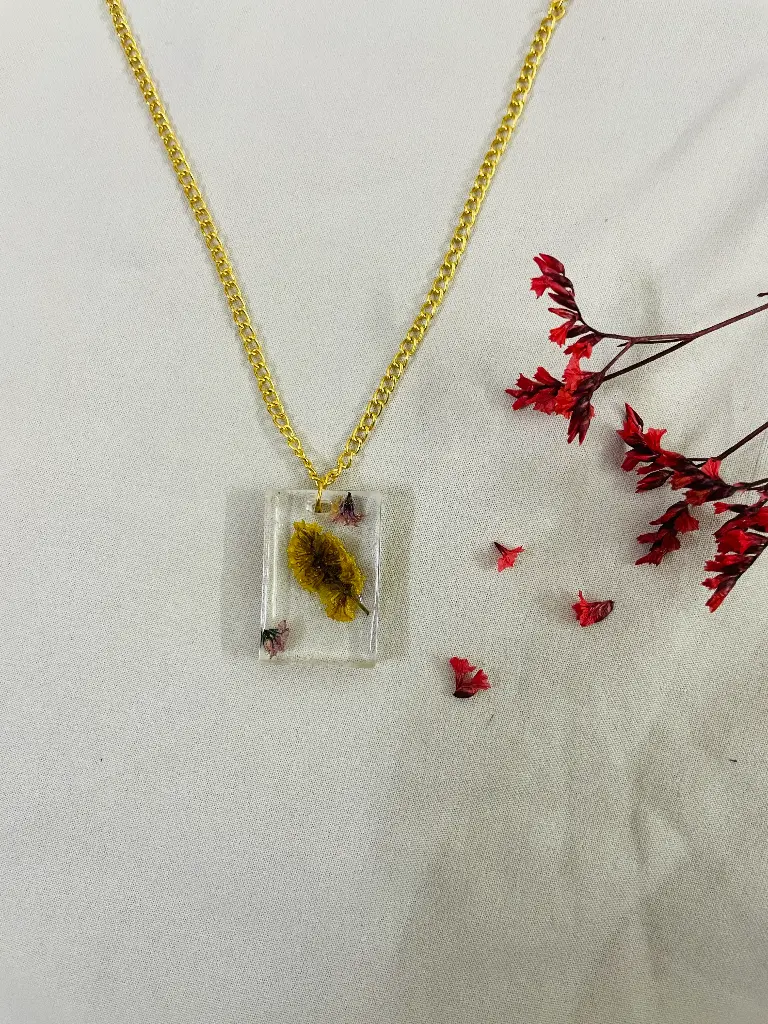 A yellow leaf Locket -GML026