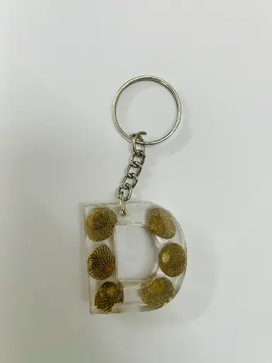 Letter 'D' with sea shells Keychain -GMK011