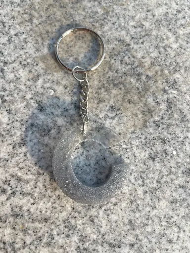 Letter 'C' in Grey Keychain -GMK054