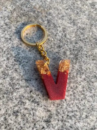Letter 'V' in red and gold Keychain -GMK082