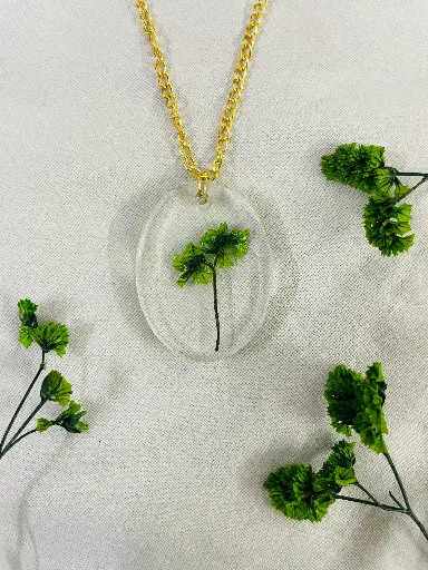 A green flower Locket -GML024