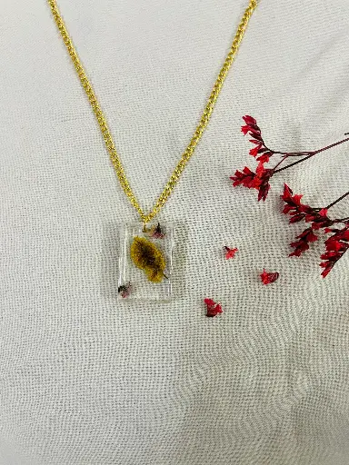 A yellow leaf Locket -GML026