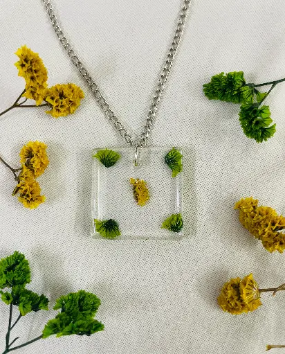 A green and yellow leaf locket -GML031