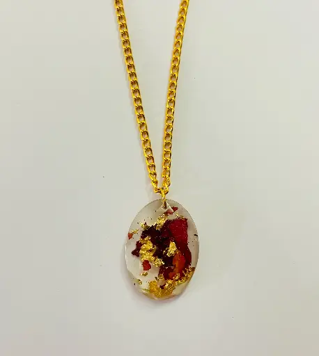 Flower petals and flakes oval Locket -GML041